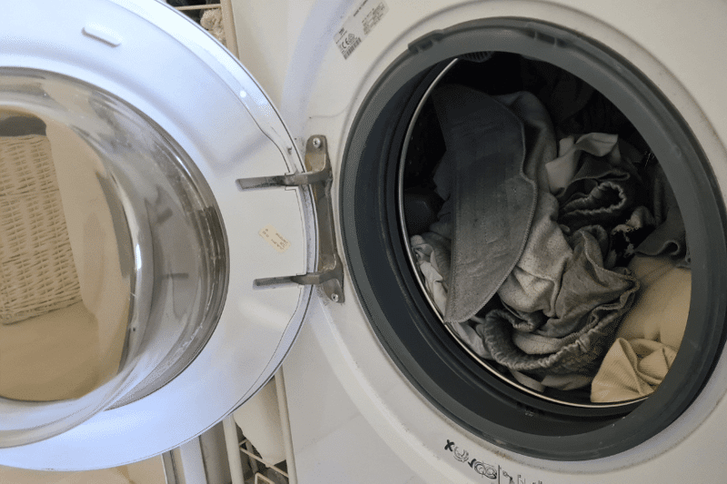 Washing the mop pad in the washing machine.